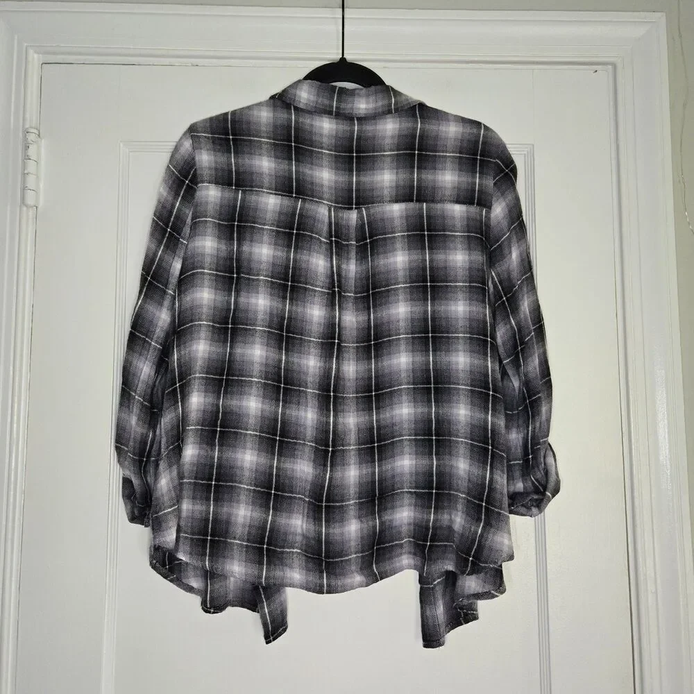 Forever 21 Plaid Button Up Blouse Womens Medium Roll Tab Sleeve